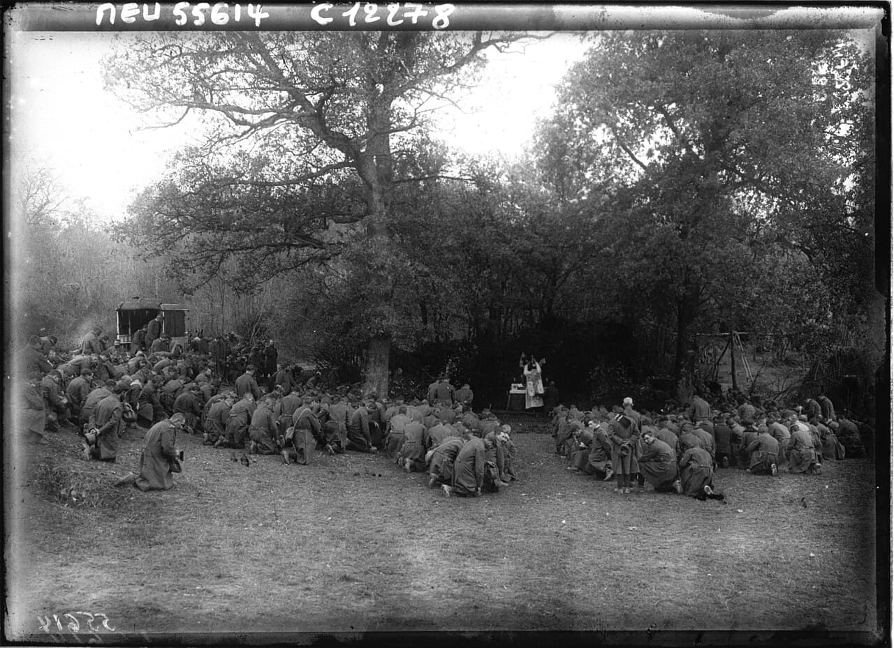 Assemblée religieuse en plein air