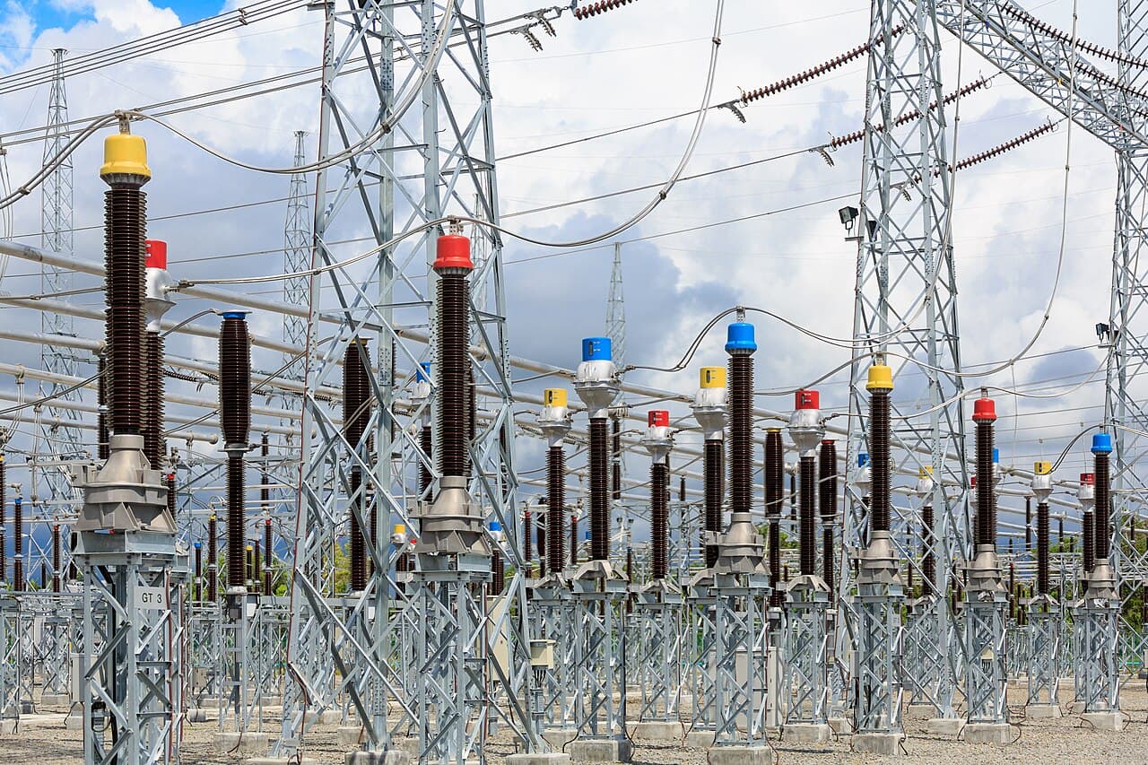 Poste électrique à haute tension