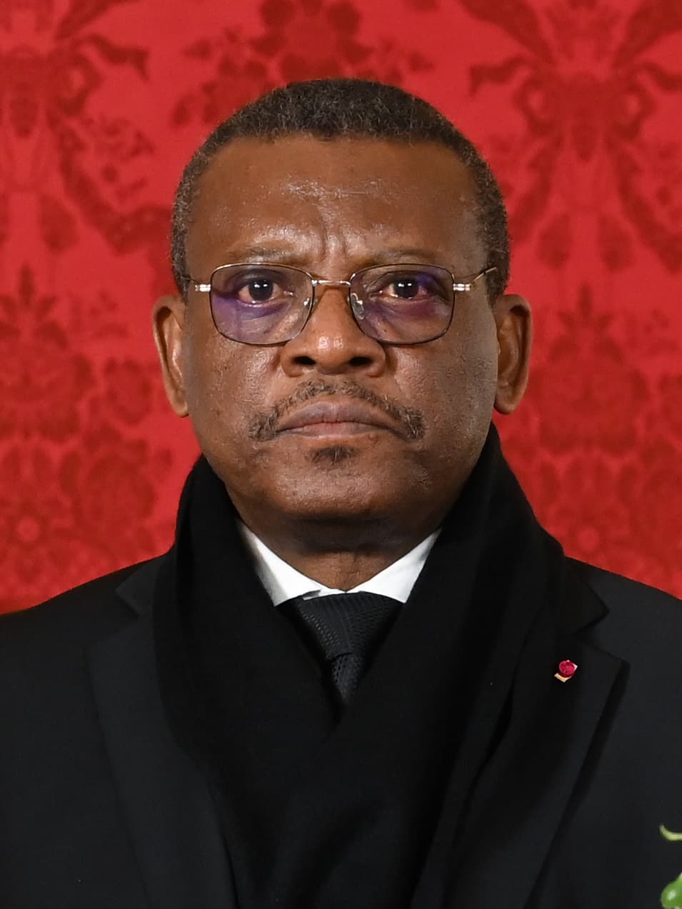 Portrait d’un homme portant des lunettes